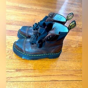 COPY - Dr. Martens Sinclair Leather Boots